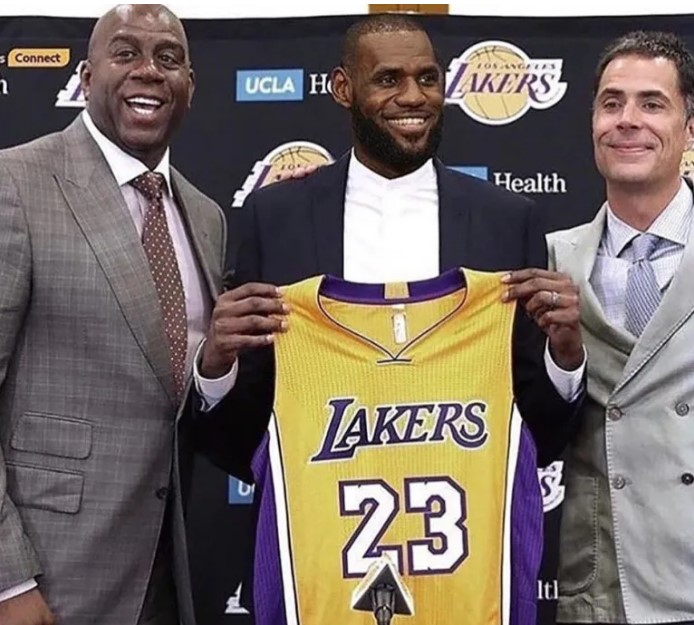 「大帝」詹姆斯（LeBron James）成自由球員後決定離開克利夫蘭，與湖人協議4年1.54億美元（約46.82億台幣）的大約