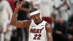 無家可歸到名滿天下，硬漢士官長的熱血生涯：吉米·巴特勒( Jimmy Butler )