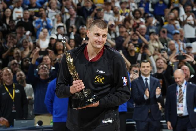 NBA／「MVP」約基奇關鍵戰40分0失誤！ 金塊痛宰灰狼15分聽牌