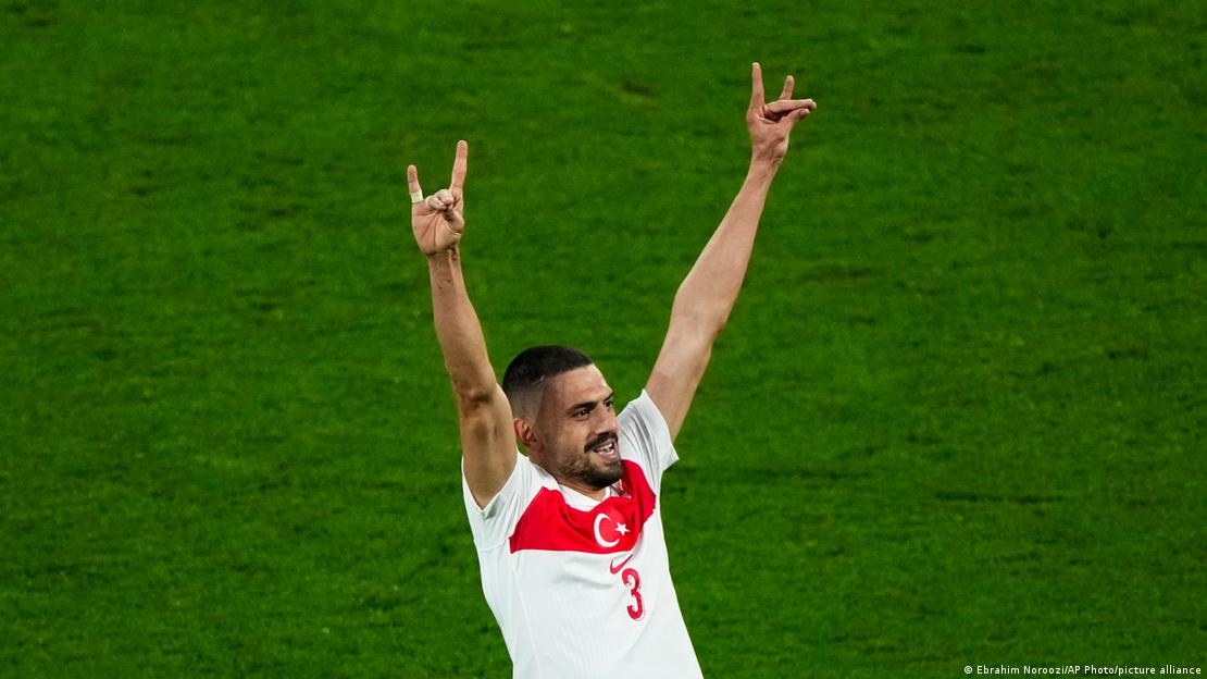 2024歐洲盃／比了「這手勢」！土耳其球員恐面臨禁賽危機（圖／AP）