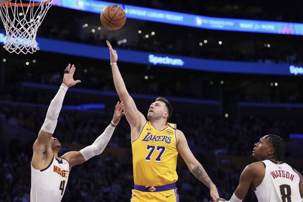 NBA／詹姆斯缺席無礙！唐西奇單節21分率湖人主場9連勝