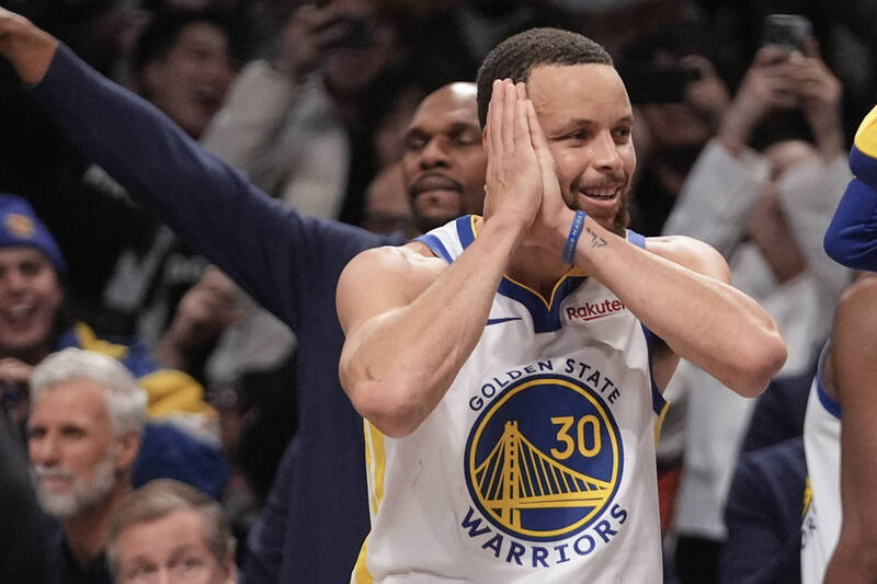 NBA/勇士超狂逆轉!開局落後22分 柯瑞狂轟40分 帶隊逆轉籃網