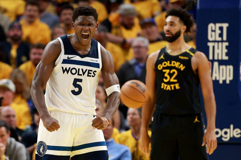 NBA／灰狼蟻人愛德華茲爆發率隊聽牌　勇士陷空前危機