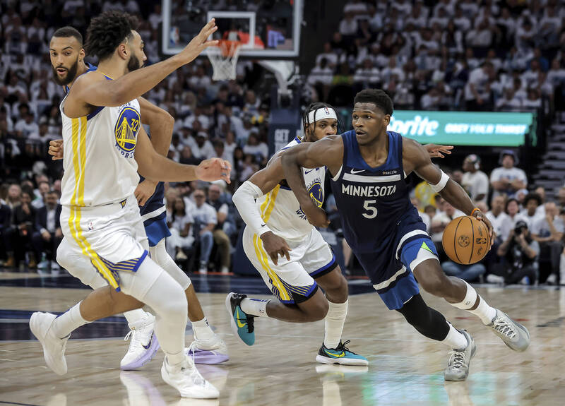 NBA/少了柯瑞遭狼群圍攻 勇士不敵灰狼攻勢系列賽1比1平手