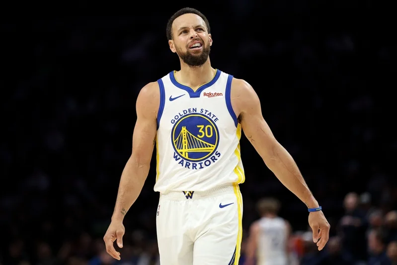 NBA/勇士傷兵潮未歇仍強勢止敗 柯瑞領軍痛擊灰狼重拾勝利節奏! NBA/勇士傷兵潮未歇仍強勢止敗 柯瑞領軍痛擊灰狼重拾勝利節奏!