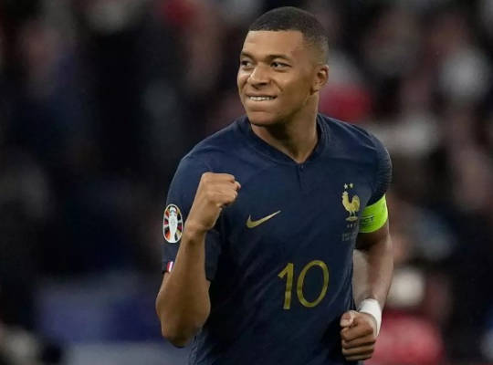 Kylian Mbappé（姆巴佩）